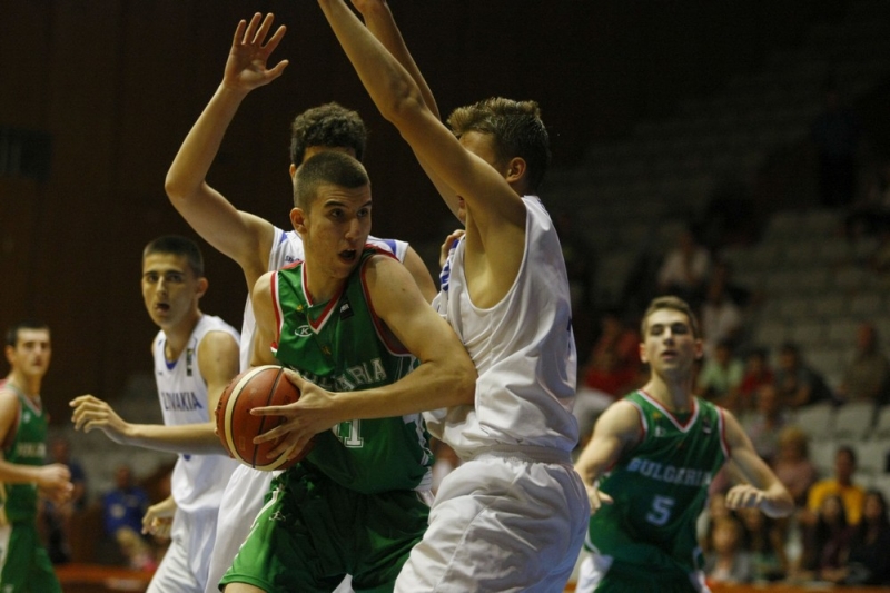 Фотогалерия от мача на кадетите срещу Словакия